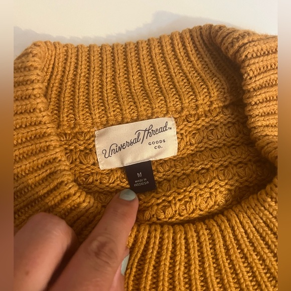 Knit crop sweater Size M Universal Thread - Picture 2 of 6